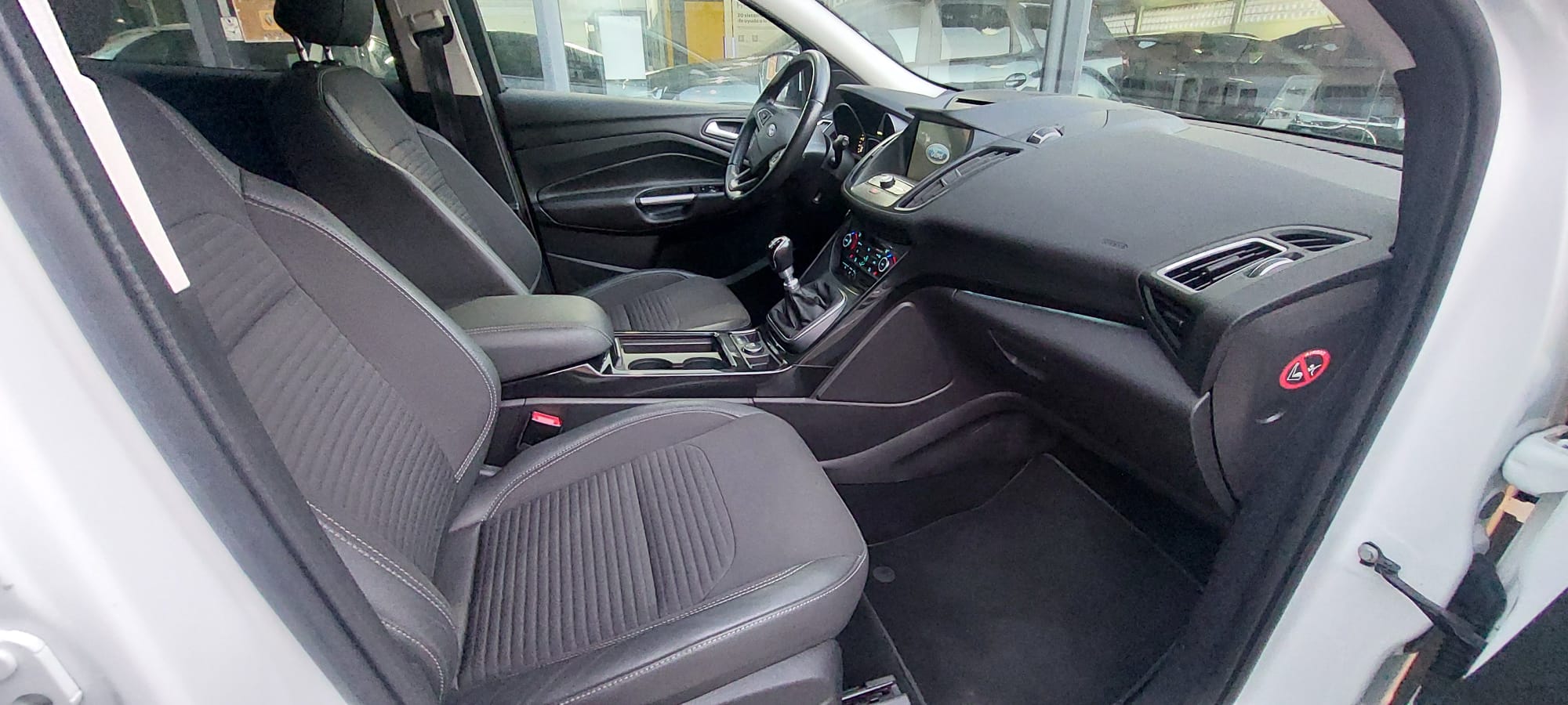 Ford Kuga 150cv 4x4 foto 10